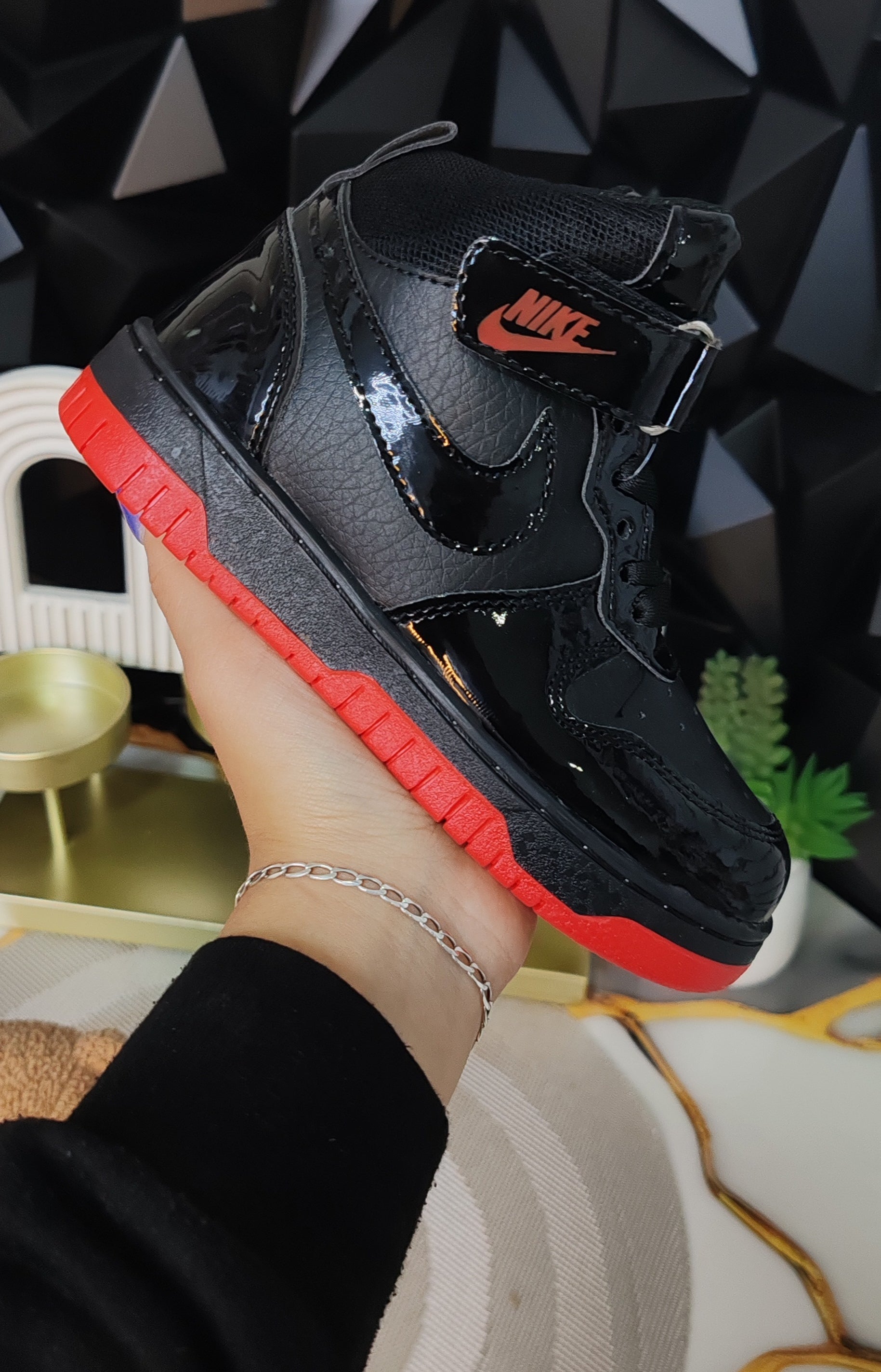Nike 011 Court Mid