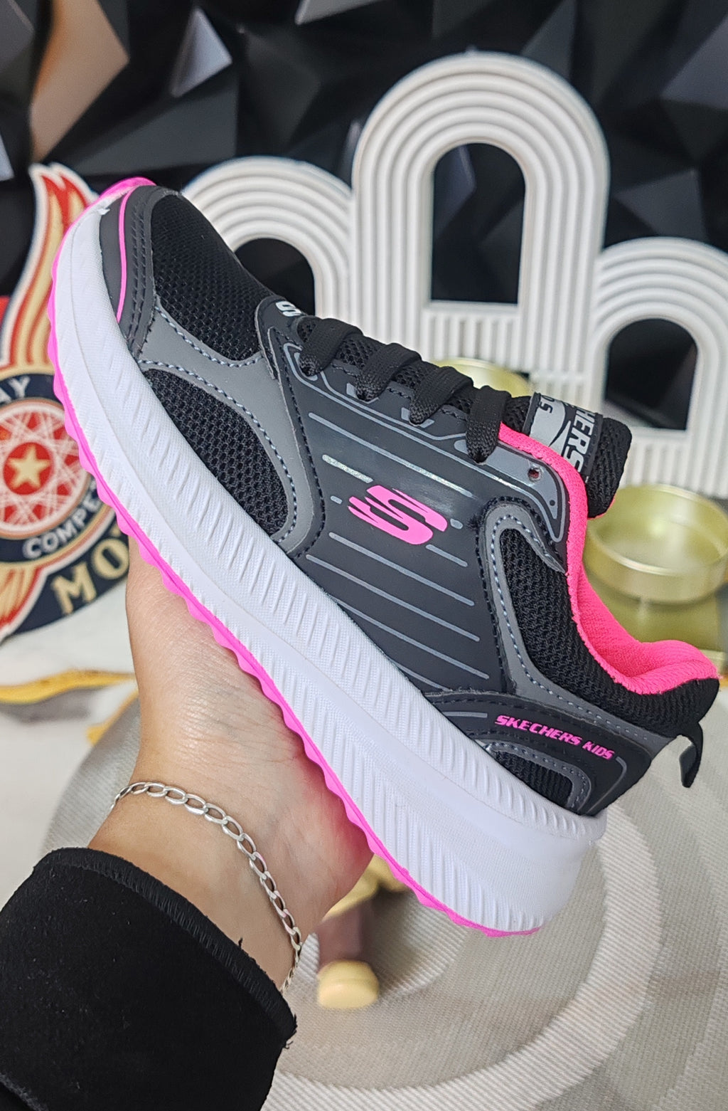 Skechers