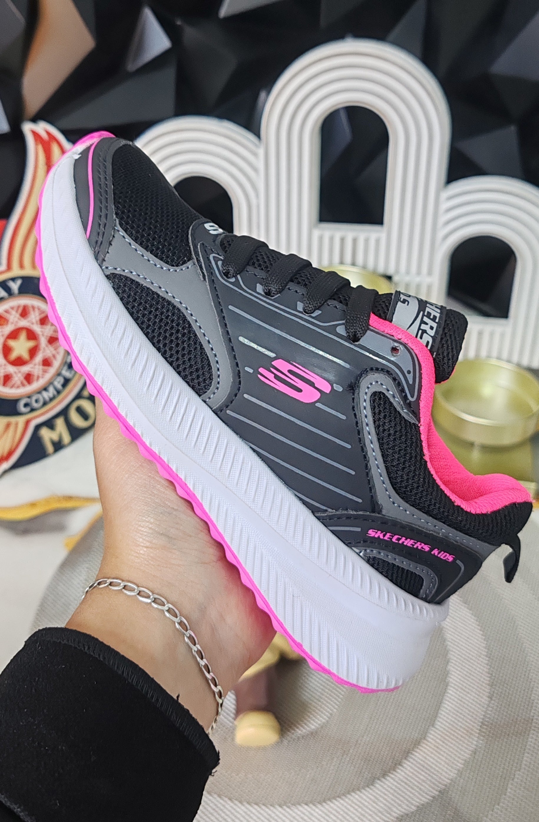 Skechers