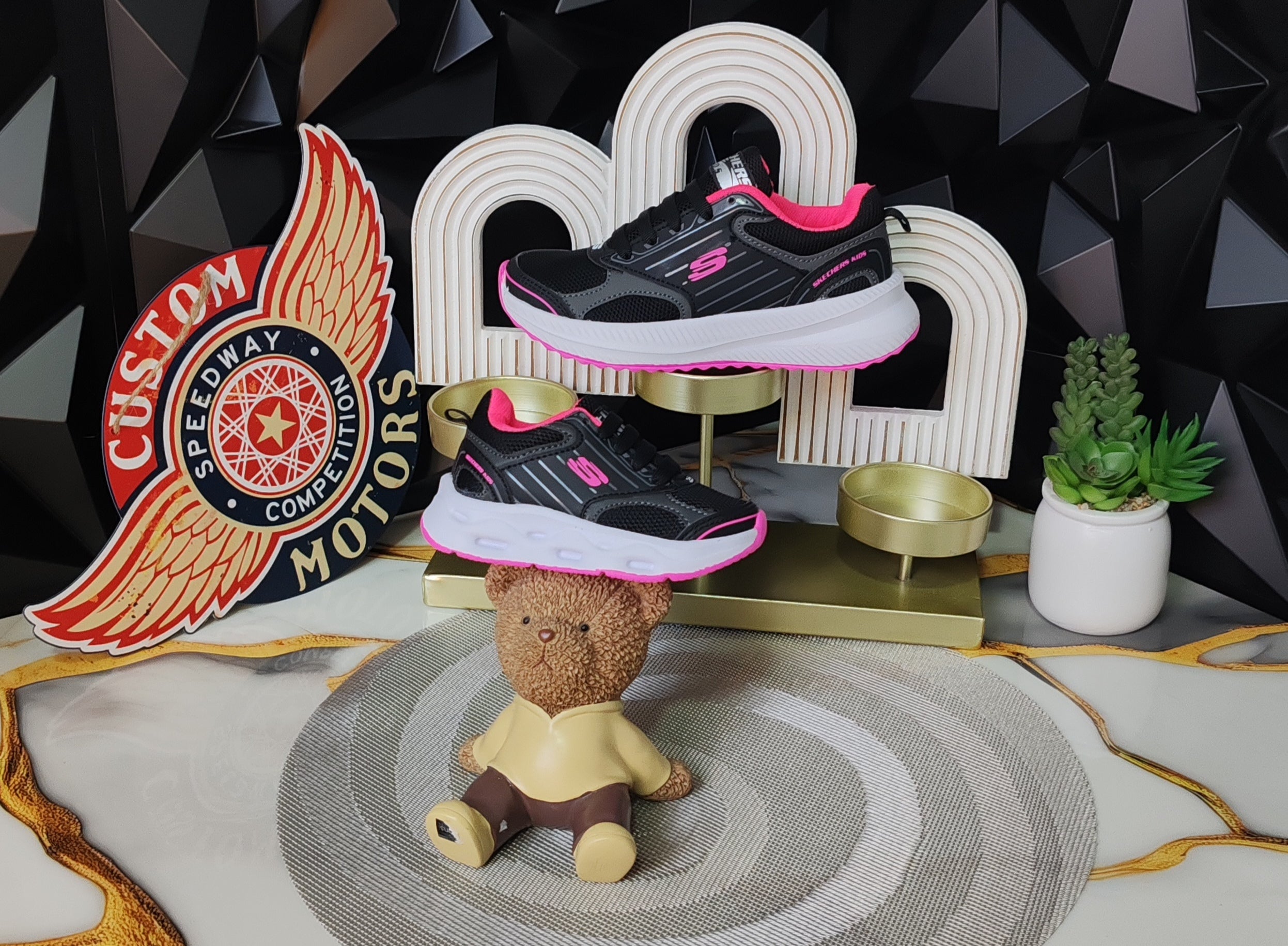 Skechers